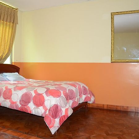 Hotel Real Madrid Riobamba Exterior foto